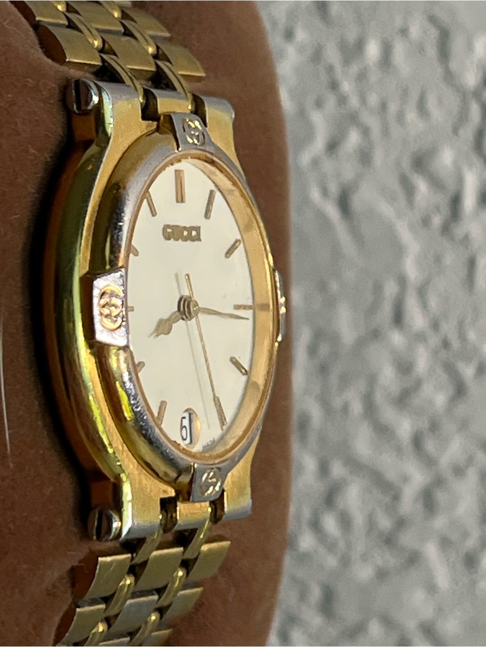GUCCI 9200M men’s watch 10microns gold pated. - Picture 4 of 16